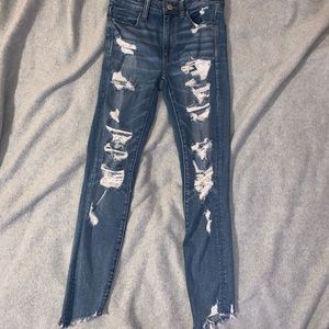 American Eagle Ripped Jeans, size 6 regular